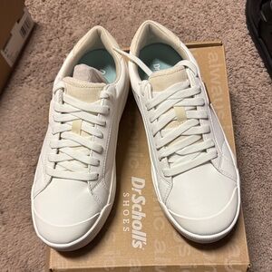 Dr. Scholl's Cream and White Women's Sneakers